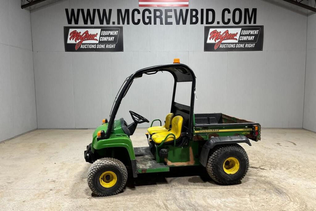 Main image John Deere Gator TS 4x2