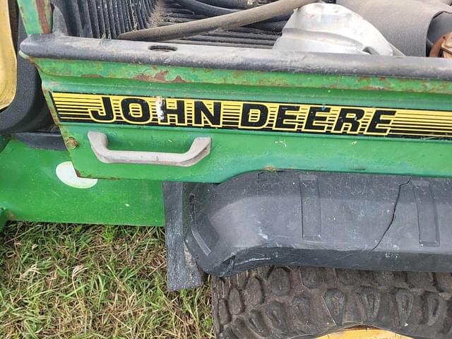 Image of John Deere Gator 4X2 equipment image 4