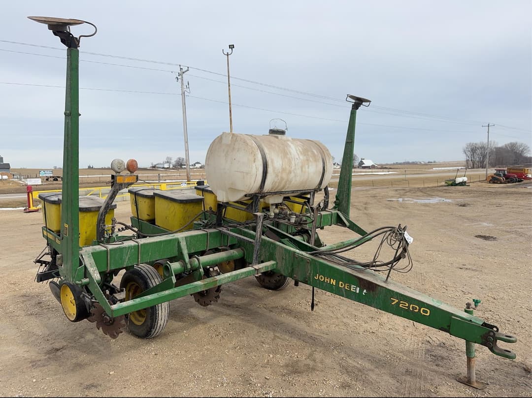 Image of John Deere 7200 Primary image