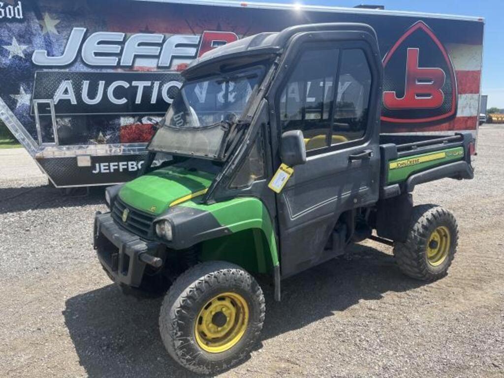 Image of John Deere Gator 4x4 Primary image