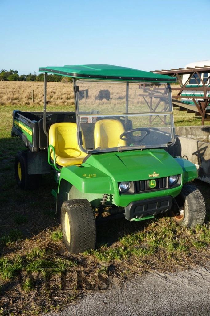 Main image John Deere Gator 4x4