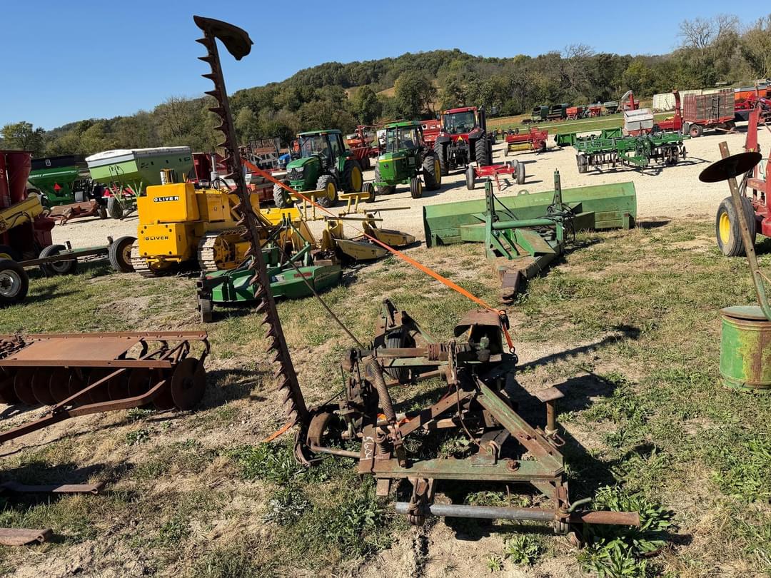 Image of John Deere 5 Image 0