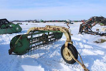 Image of John Deere 64 Primary image