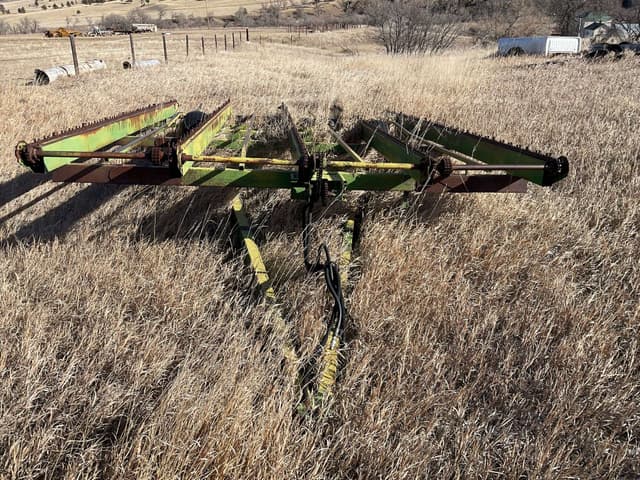 Image of John Deere 200 equipment image 2