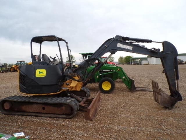 Image of John Deere 50D equipment image 3