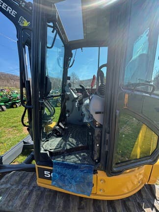 Image of John Deere 50P equipment image 2