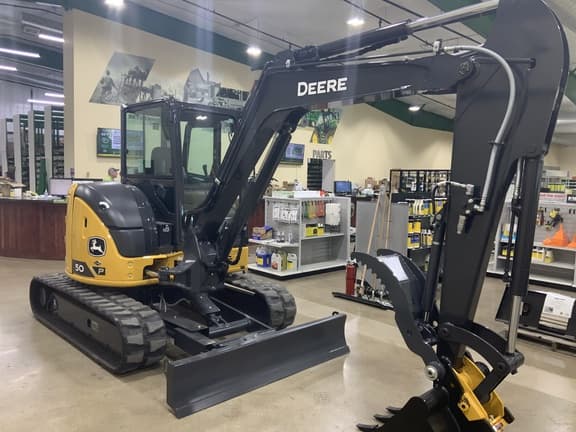 Image of John Deere 50P equipment image 2