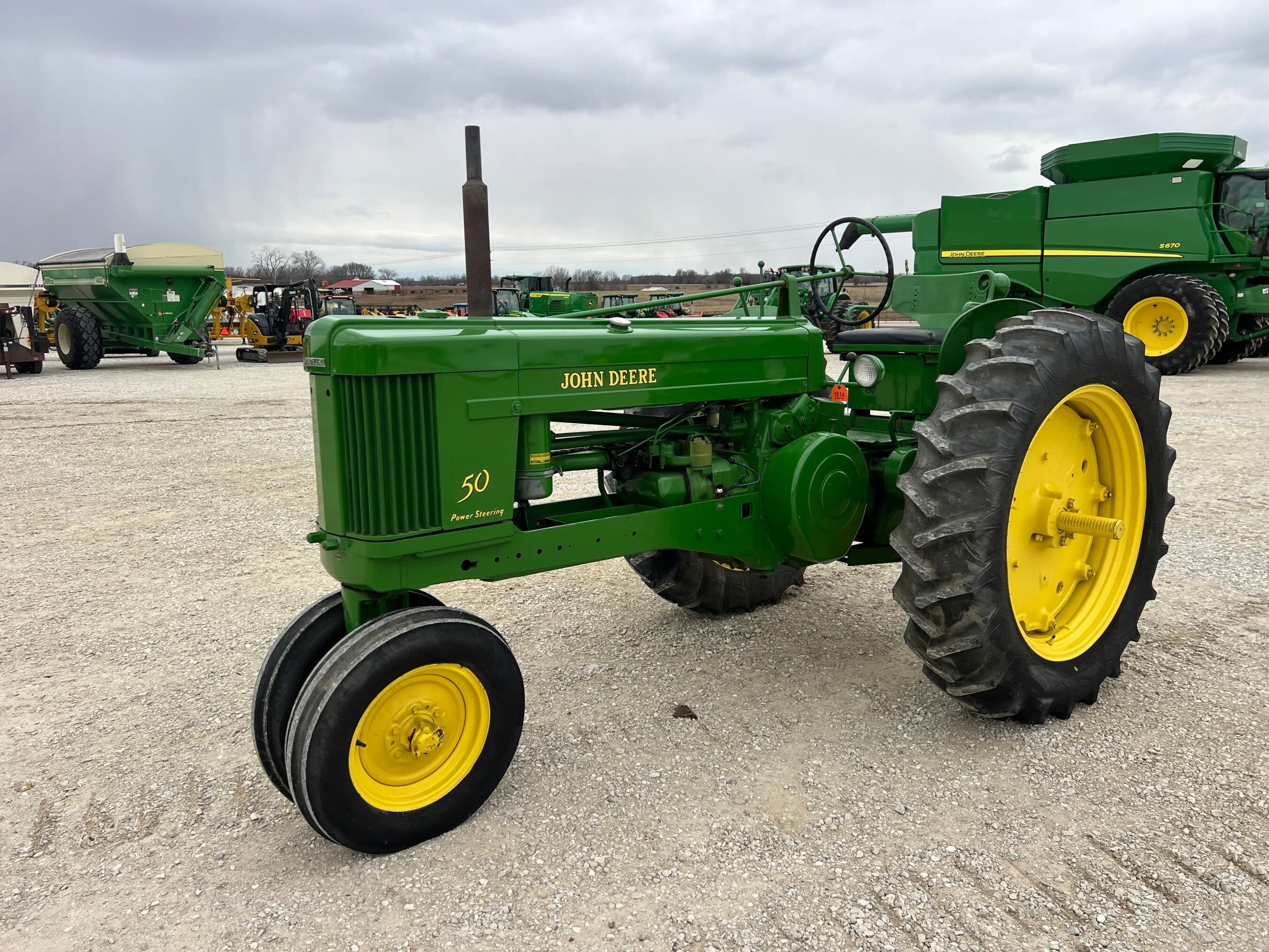 John Deere 50 Equipment Image0