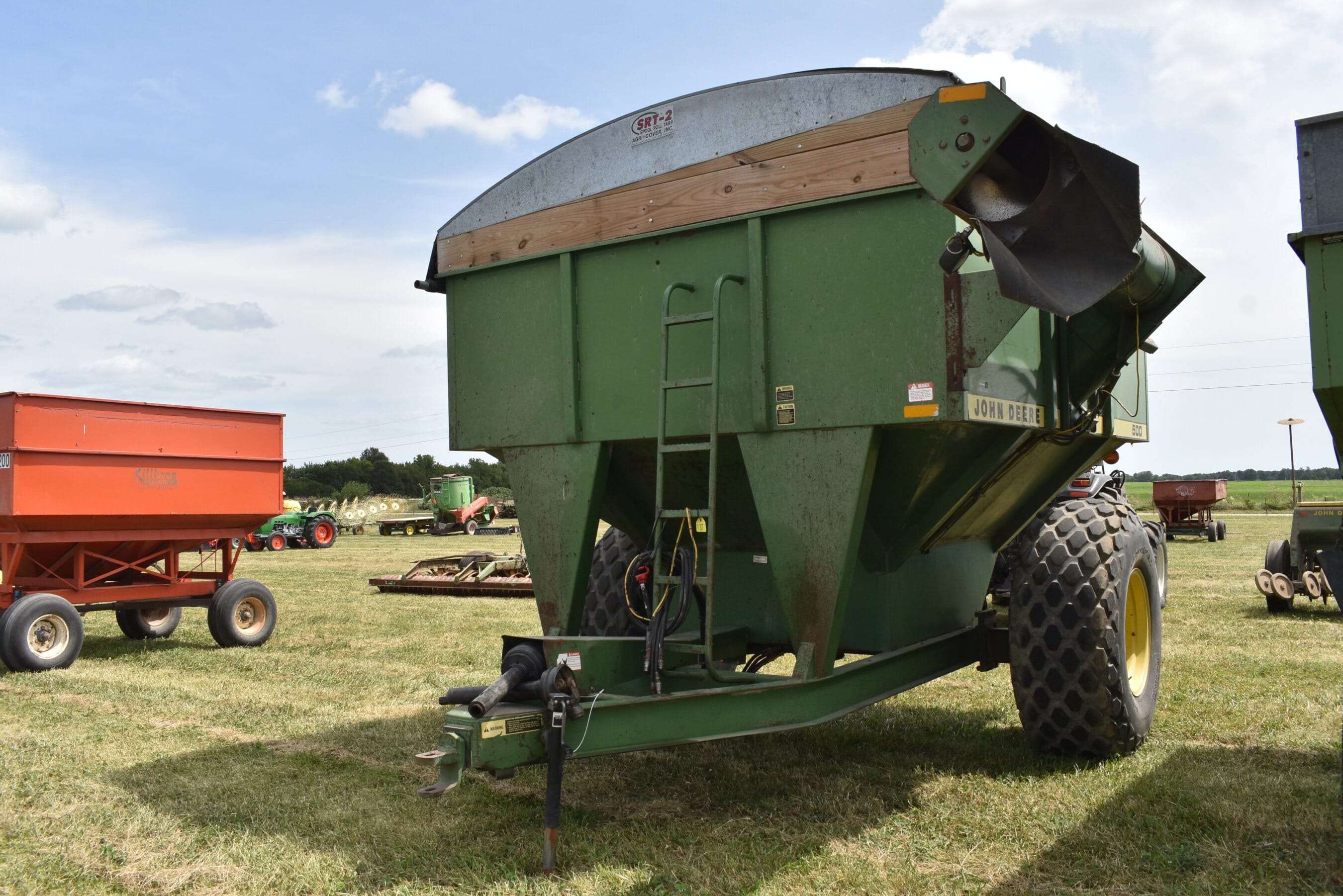 John Deere 500 Equipment Image0