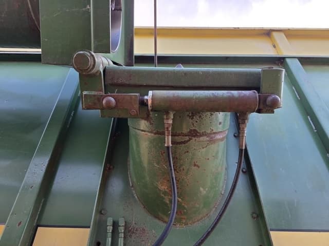 Image of John Deere 500 equipment image 4