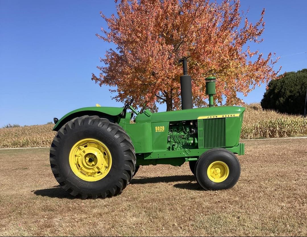 Image of John Deere 5020 Primary image