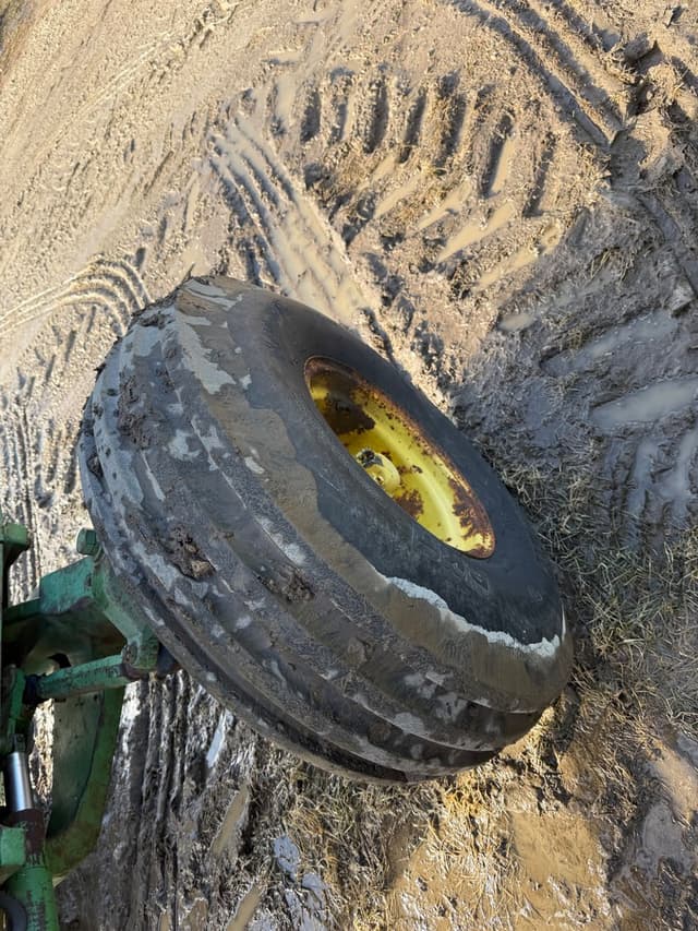 Image of John Deere 5020 equipment image 4