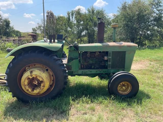 Image of John Deere 5020 equipment image 2