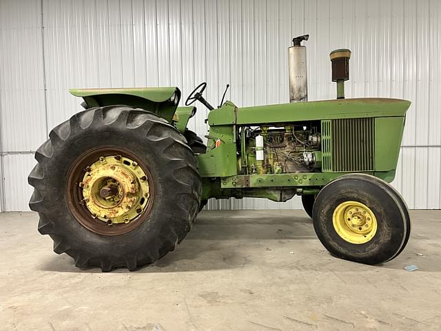 Image of John Deere 5020 equipment image 1