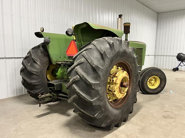 Image of John Deere 5020 equipment image 2