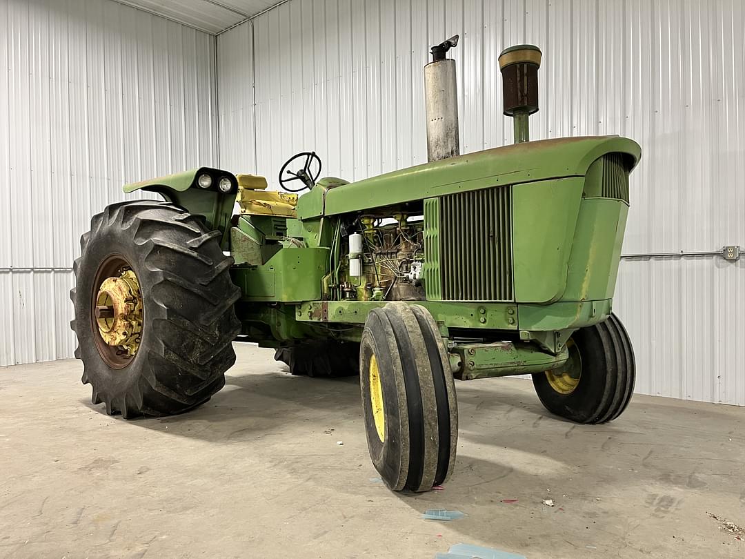 Image of John Deere 5020 Primary image