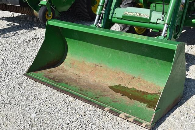Image of John Deere 5045E equipment image 3