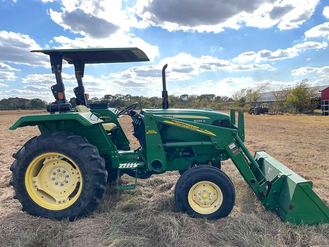 Image of John Deere 5045D equipment image 3