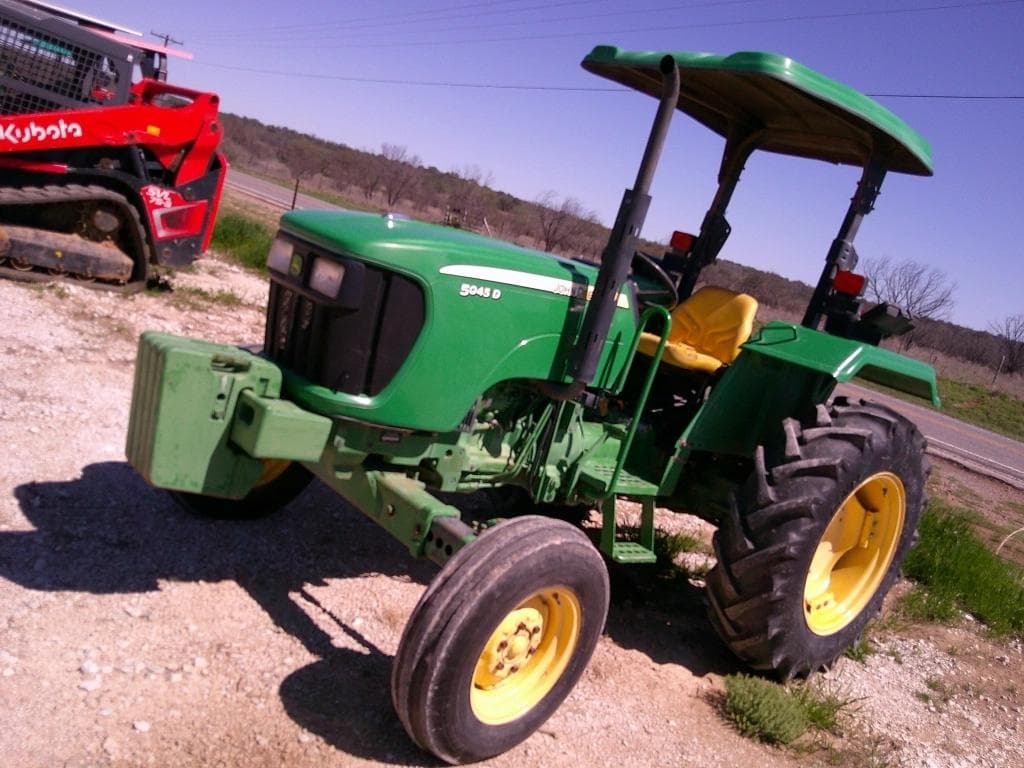Image of John Deere 5045D Image 0