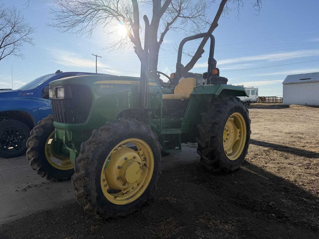 Image of John Deere 5045E Primary image