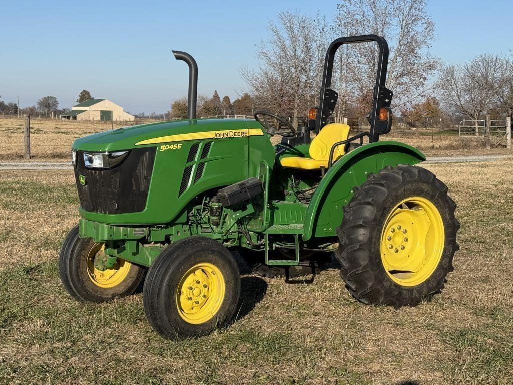Image of John Deere 5045E Primary image