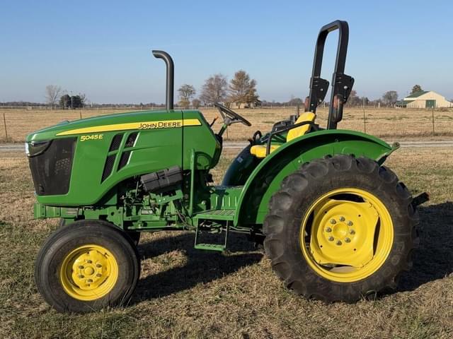 Image of John Deere 5045E equipment image 1