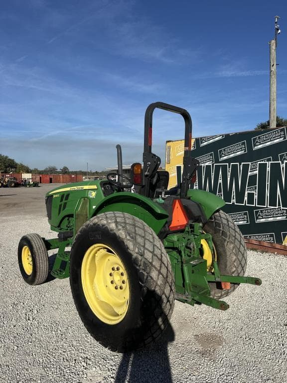 Image of John Deere 5045E equipment image 1