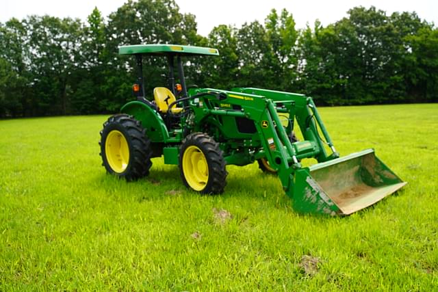Image of John Deere 5045E equipment image 1
