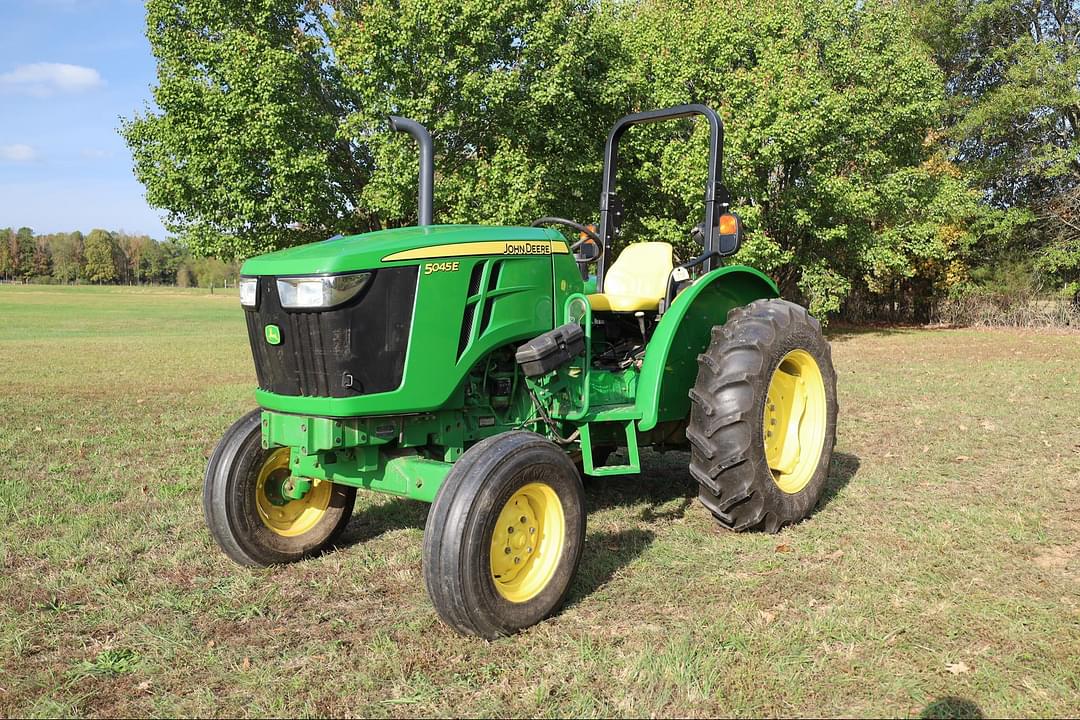 Image of John Deere 5045E Primary image