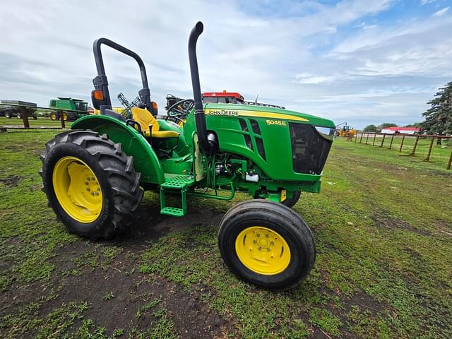 Image of John Deere 5045E equipment image 1