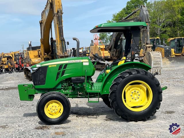 Image of John Deere 5045E equipment image 1