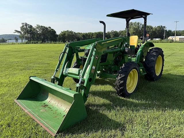 Image of John Deere 5045E equipment image 3