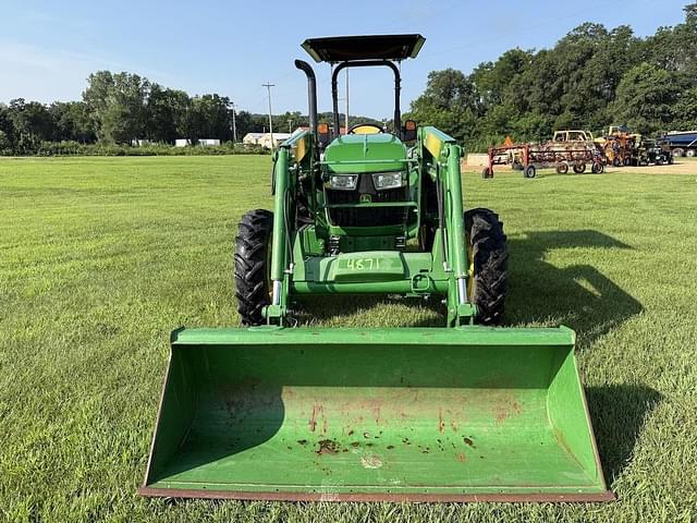 Image of John Deere 5045E equipment image 2