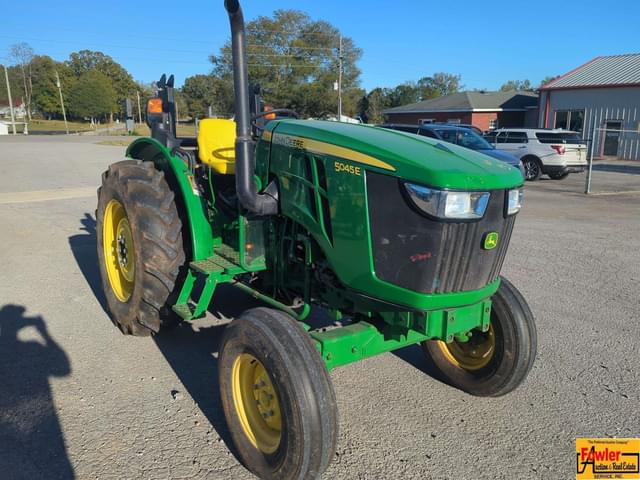 Image of John Deere 5045E equipment image 1
