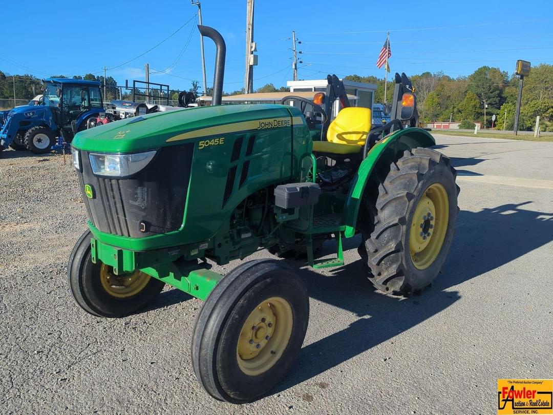 Image of John Deere 5045E Primary image
