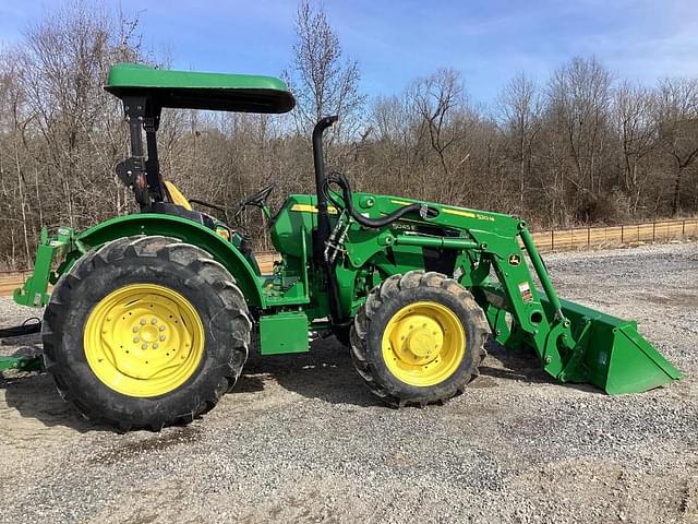 Image of John Deere 5045E equipment image 3