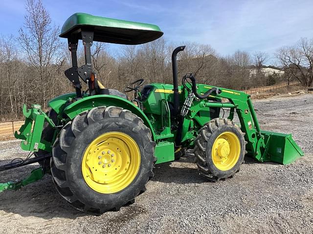 Image of John Deere 5045E equipment image 4