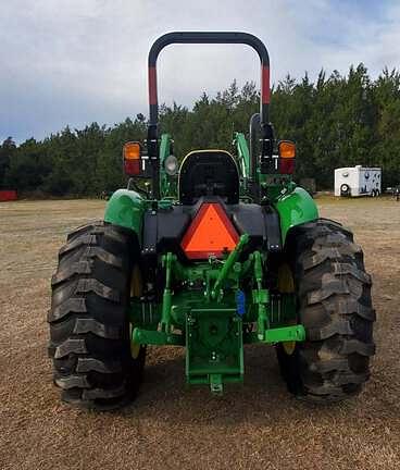 Image of John Deere 5050E equipment image 4