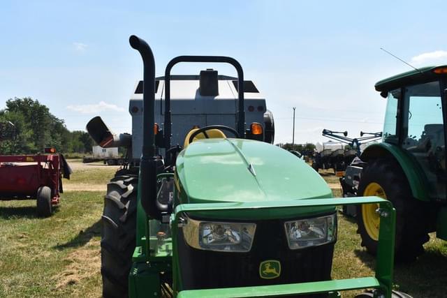 Image of John Deere 5050E equipment image 4