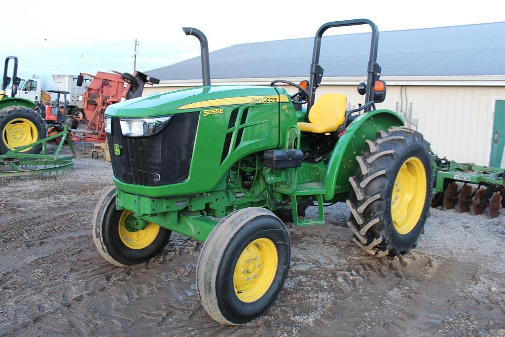 Image of John Deere 5055E Primary image