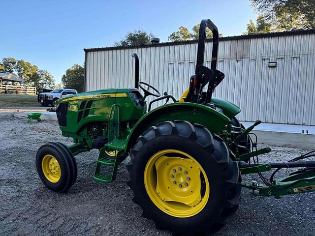 Image of John Deere 5055E equipment image 2