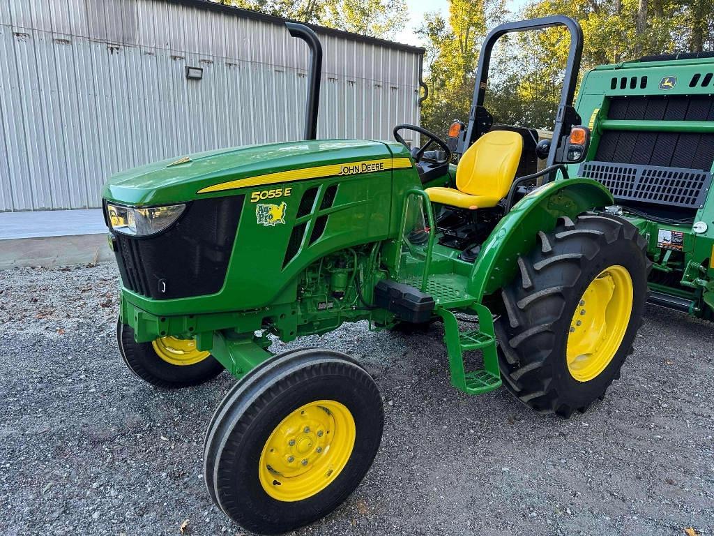 Image of John Deere 5055E Primary image