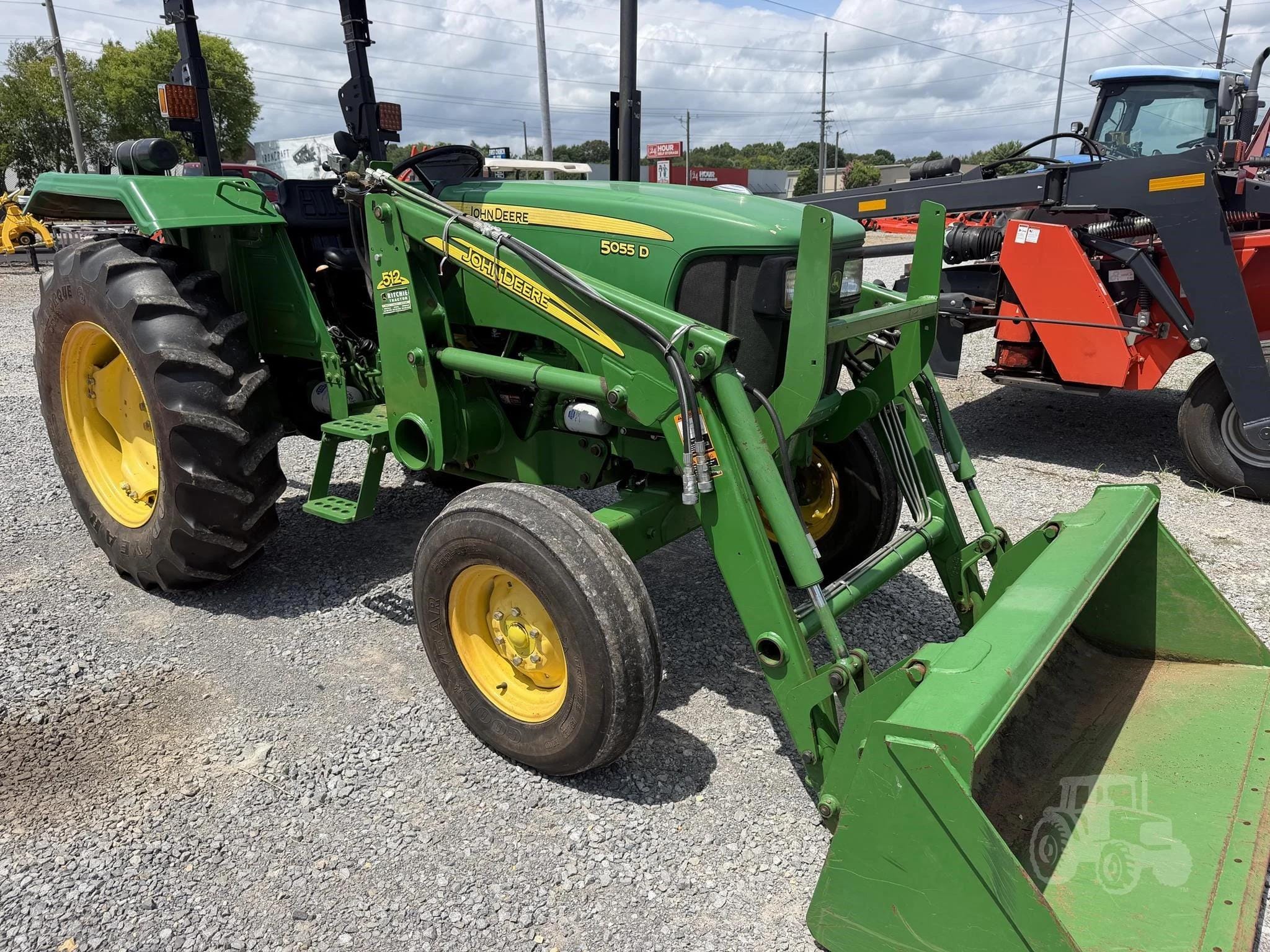 2013 John Deere 5055D Equipment Image0