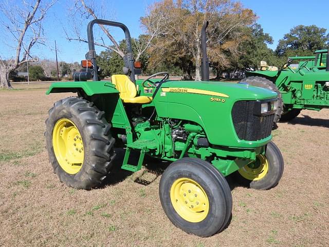 Image of John Deere 5055D equipment image 1