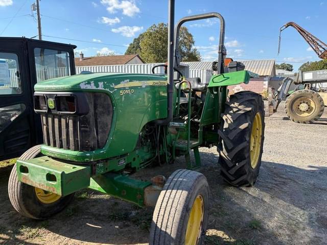 Image of John Deere 5055D equipment image 2