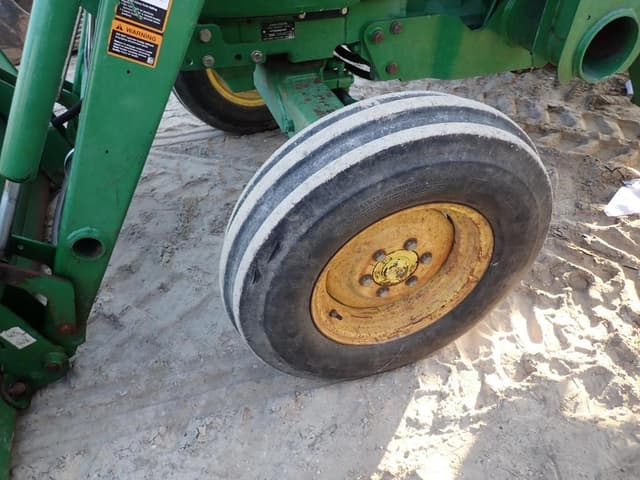 Image of John Deere 5055D equipment image 3