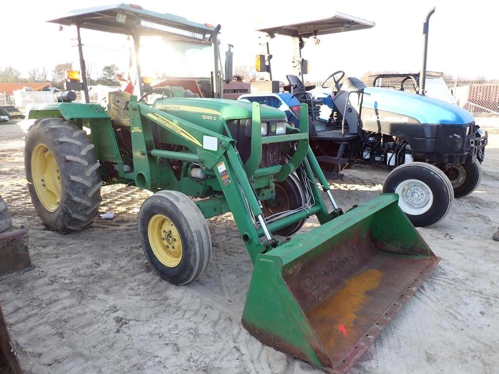 John Deere 5055D Equipment Image0