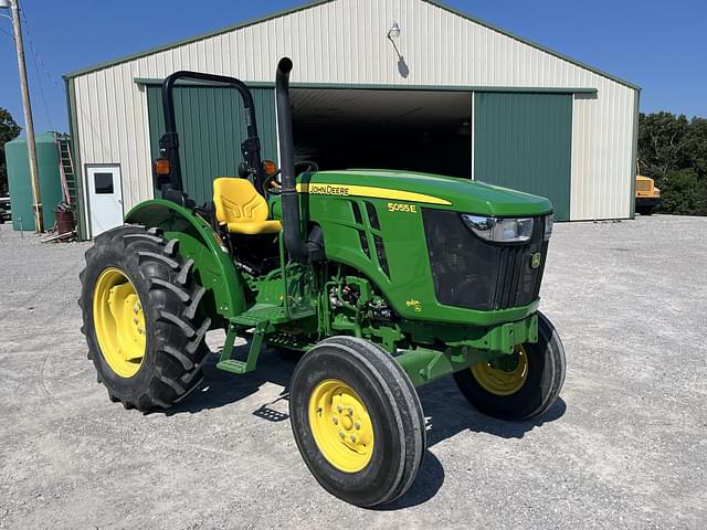 Image of John Deere 5055E equipment image 1