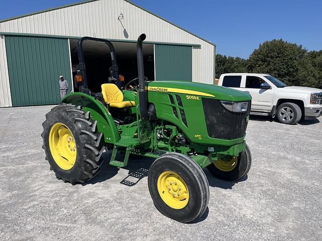 Image of John Deere 5055E equipment image 1