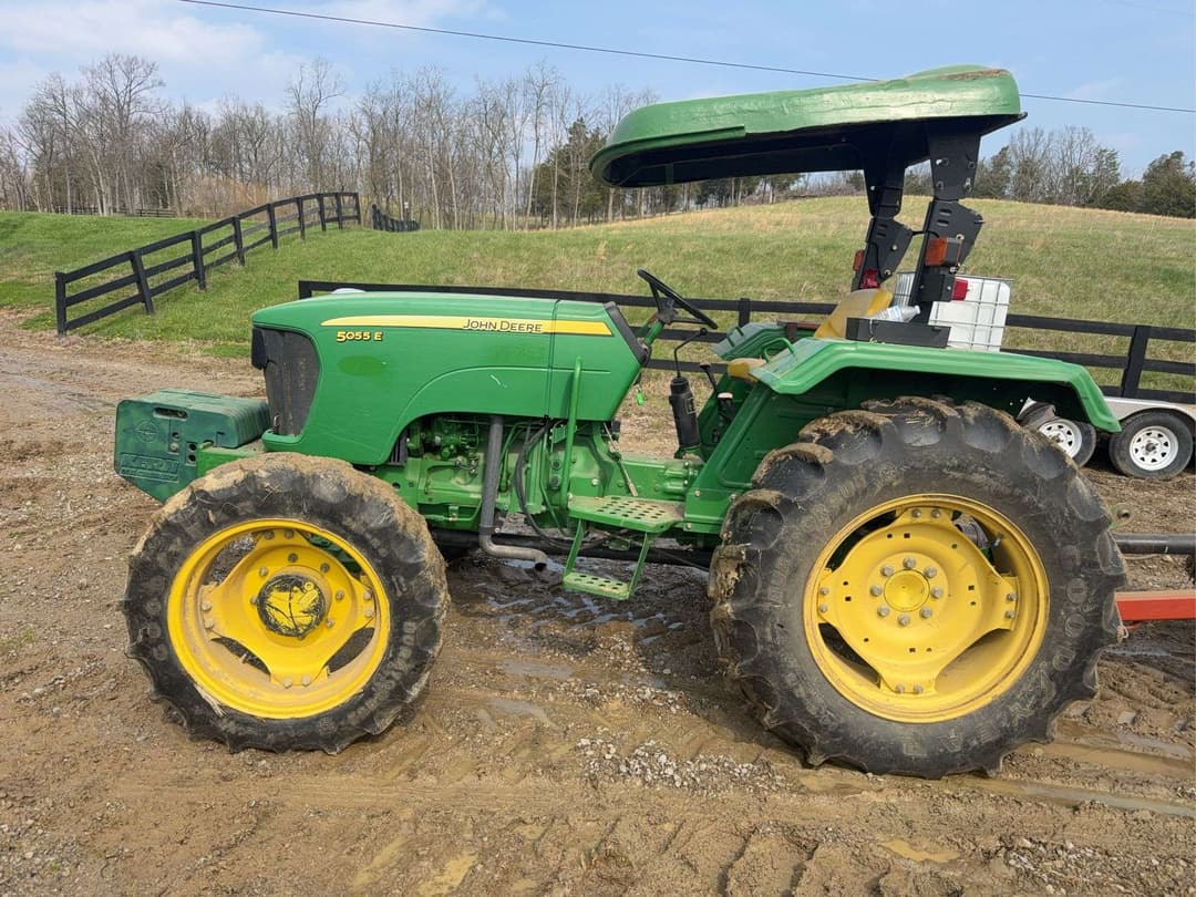 Image of John Deere 5055E Primary image